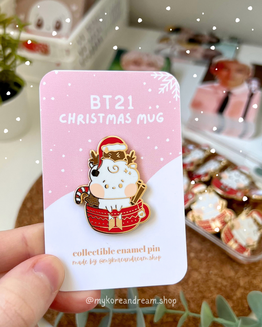 BT21 Christmas Pin's