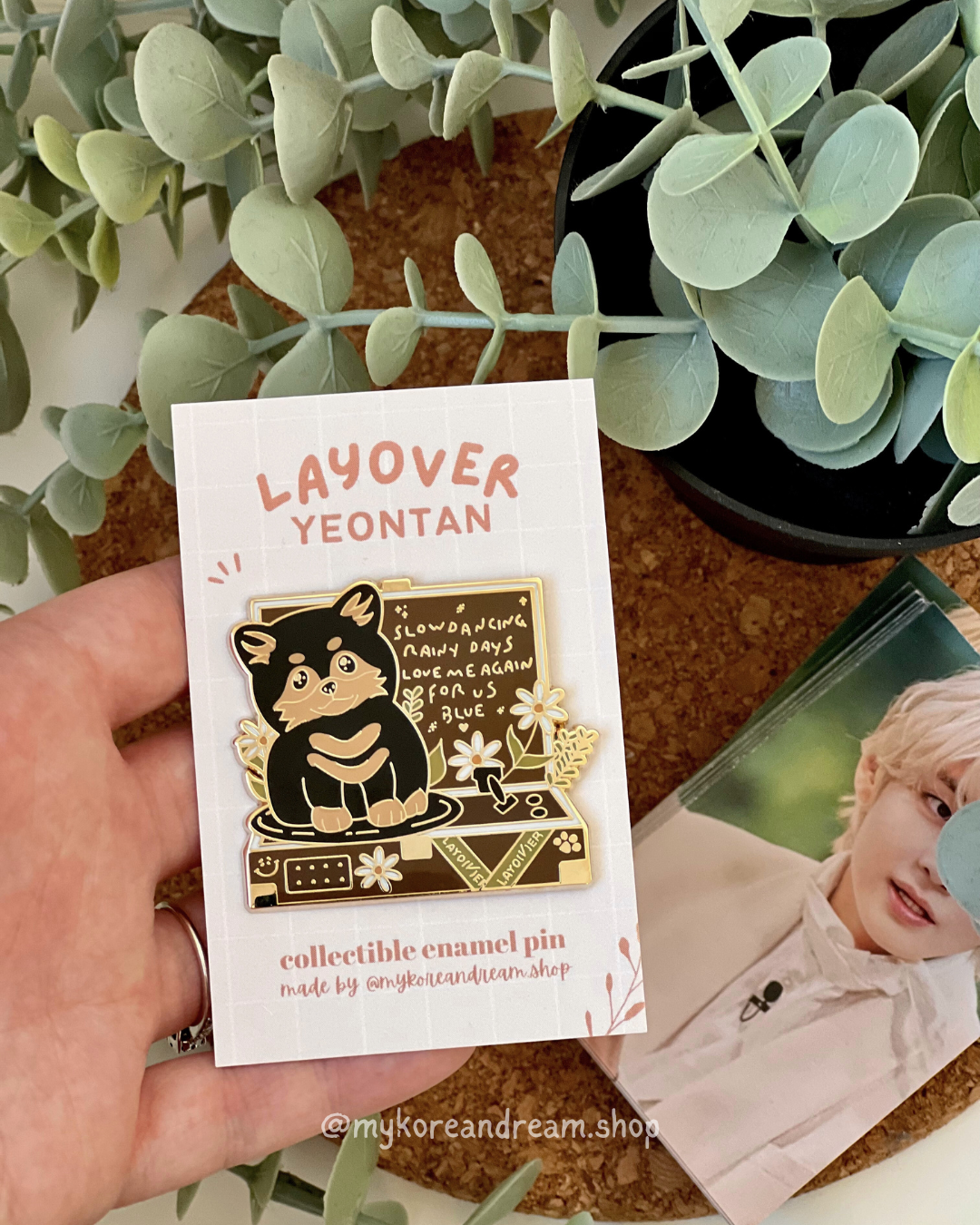 Layover (Yeontan) Pin's