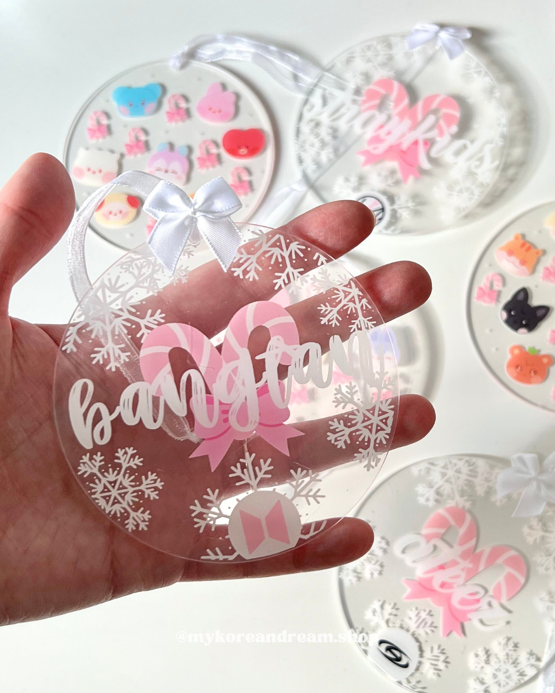 Décoration de Noël BTS, parfaite pour ajouter une touche K-pop à ton sapin